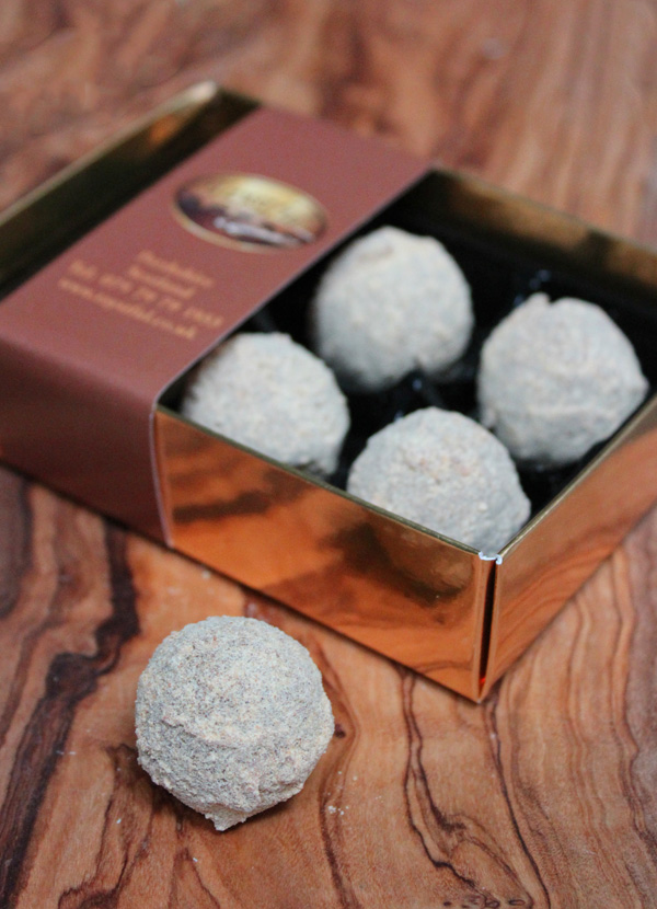 Amaretto Liqueur Truffles